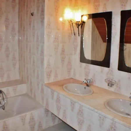 Sleeps 21 Pool Wifi
